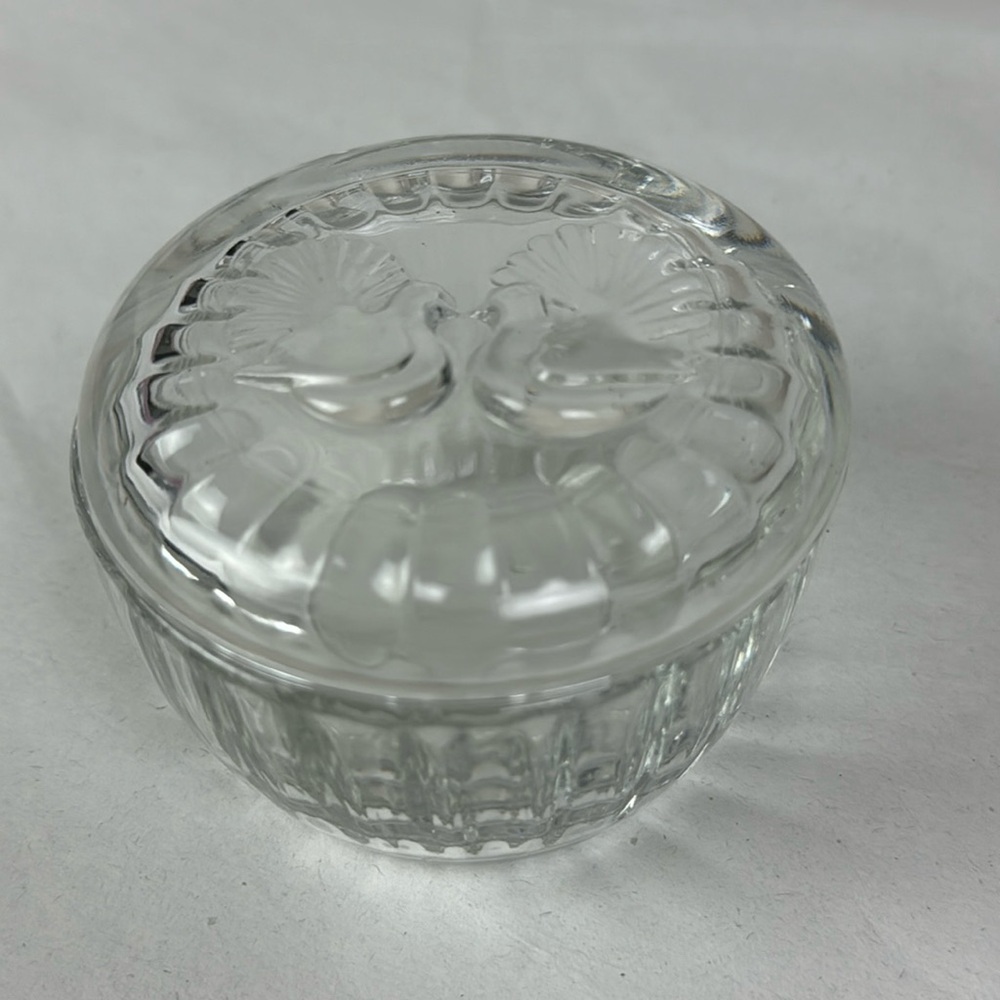 Vtg Love Birds Glass Trinket Box Lid Luigi Bormioli Italy vanity raised relief